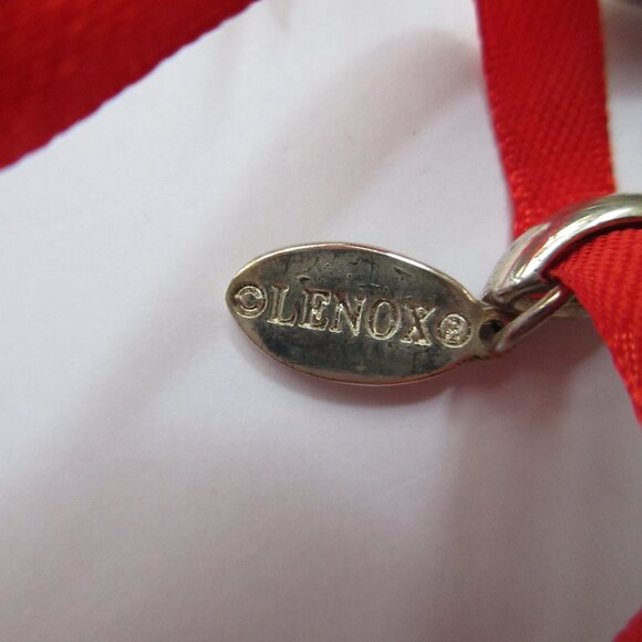 Lenox 2011 Annual Ornament Snow Majesty Snowflake Silver Plate Christmas 3 1/8” - Picture 5 of 12